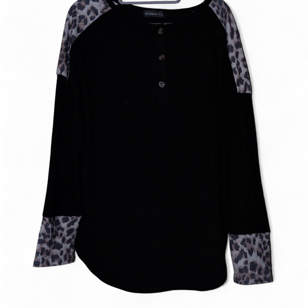Romantic Hut Size XL Women's Black Long Sleeve Top w/ Leopard Print